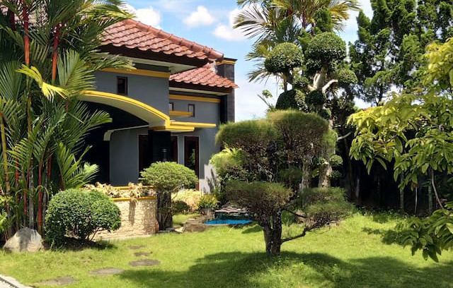 Baturetno House | The Shrine Homestay