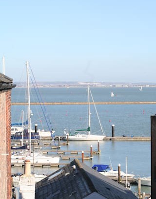 Cowes Apartment | Flat D, Cowes, an apartment with amazing views.