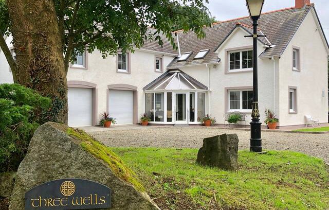 Llandissilio West Bed & Breakfast | Three Wells B&B “Solva Bedroom”
