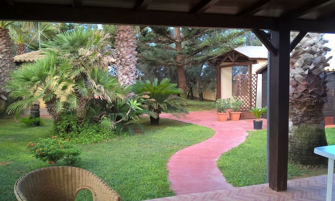 Marsala House | L'OASI : DIRETTAMENTE IN SPIAGGIA !