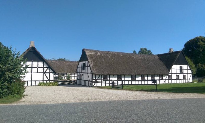 Hundslund Bed & Breakfast | Overnatning på bindingsværksgård i Østjylland
