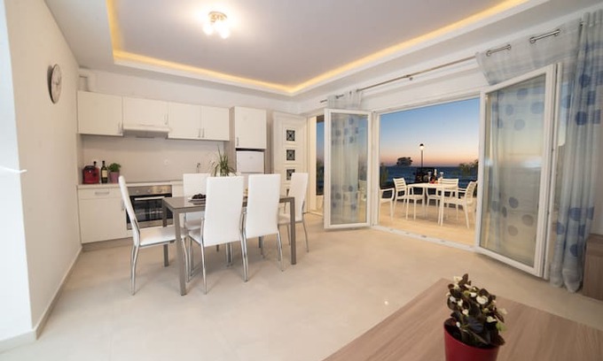 Kalamaki Apartment | Bella Mare Luxury Apartment-B-Mimosa-