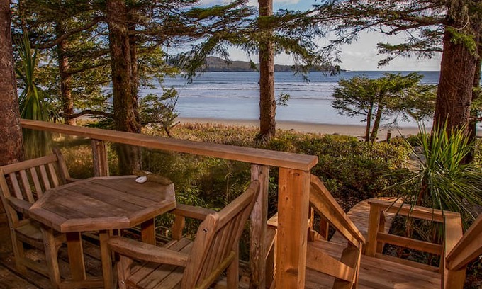 Tofino House | Beachfront Lookout Suite on Chesterman Beach.