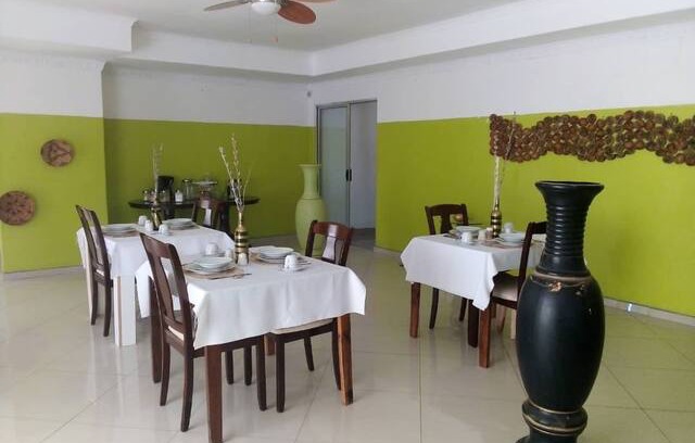 Palapye Bed & Breakfast | Belle Vue Bed and Breakfast