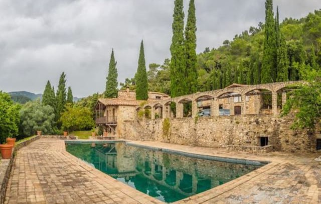 Canet d'Adri Villa | Old farmhouse in Canet d'Adri