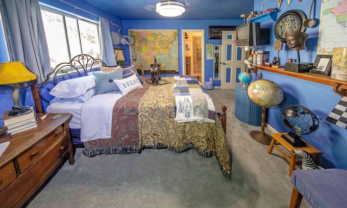 Oakhurst House | Traveler’s Room at Leaping Lizards Creek House