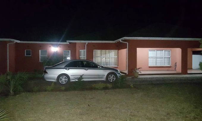 Livingstone Bed & Breakfast | CYPRESS EXECUTIVE LODGE