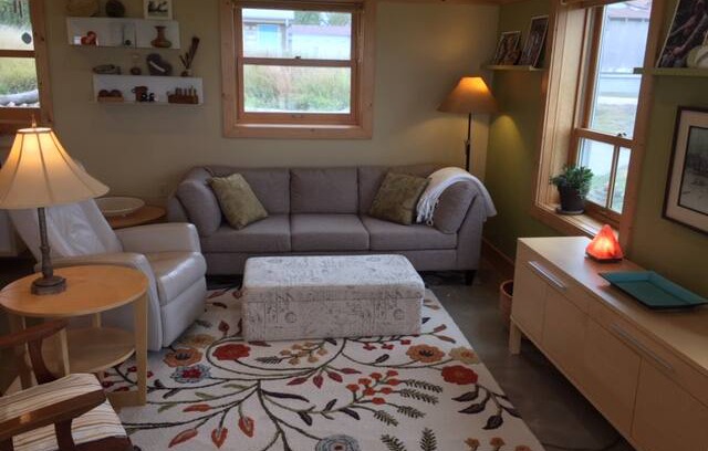Martell Cabin | quaint cottage 15 minutes southwest of lincoln, ne
