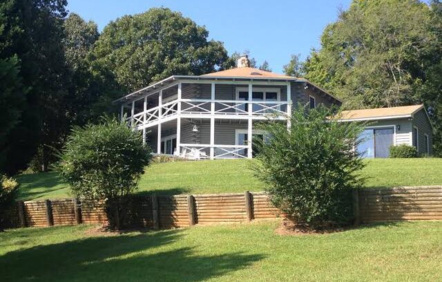 Lake Oconee House | LAKE OCONEE LAKEFRONT LUXURY CABIN