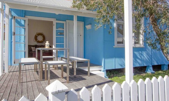 Currarong Cabin | Sirena Beach Cottage- time to relax and unwind