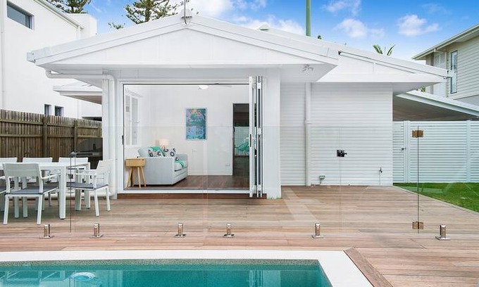Mermaid Beach House | The Mermaid Quarters- gorgeous beach home