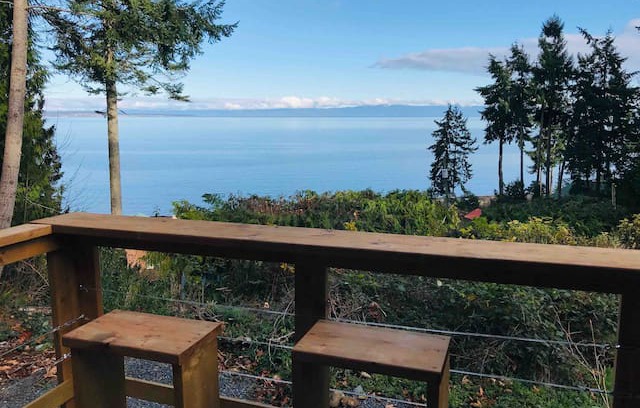 Regional District of Nanaimo Cabin | The Happy Vista Cabin- Paradise North of Qualicum