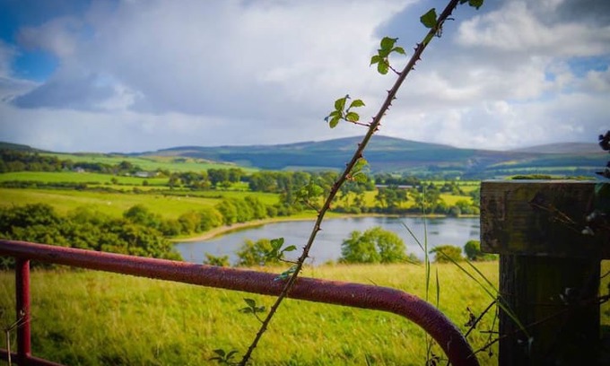 Brittas Cabin | Cosy Lodge in the Dublin mountains.