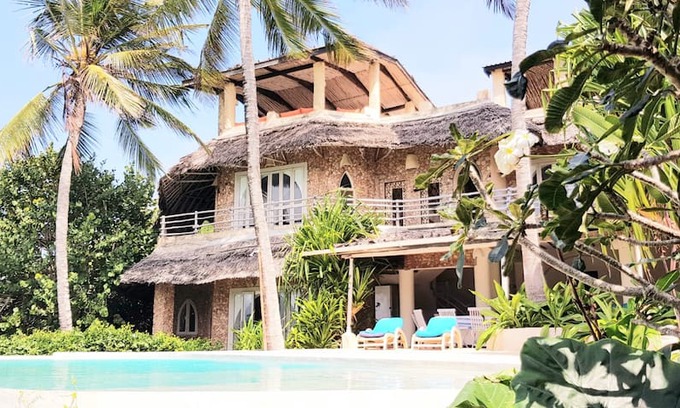Watamu Villa | Baraka House, Glamorous Beachfront Villa