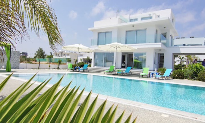 Ayia Napa Villa | KALYPSO VILLA IN AGIA NAPA WITH GREAT POOL AND SV