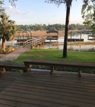 Savannah House | Wake Up To a View
