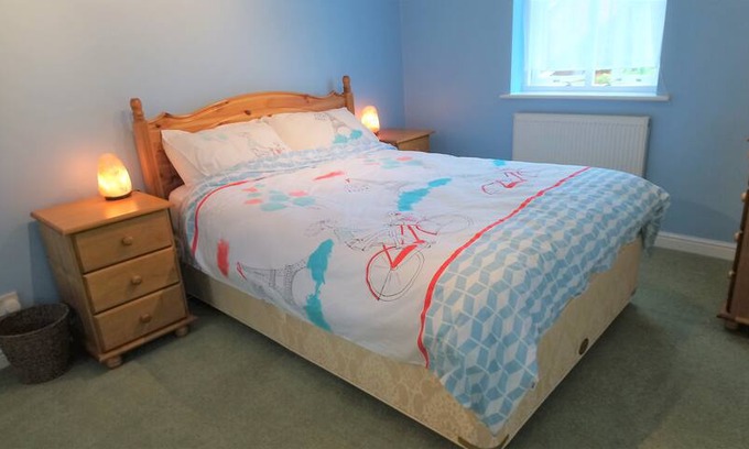 Bracknell House | A warm welcome awaits you in Warfield [Blue]