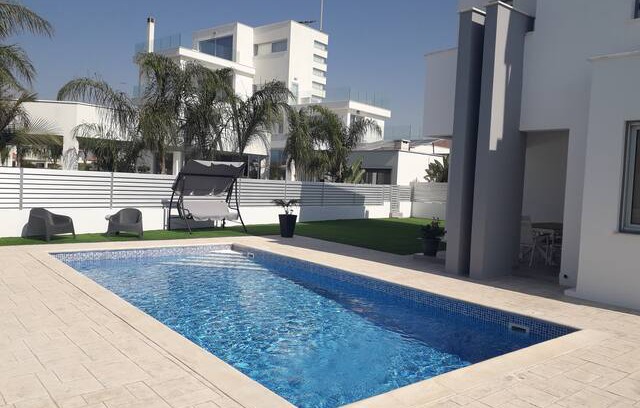 Pervolia House | Sea View Hector Residence