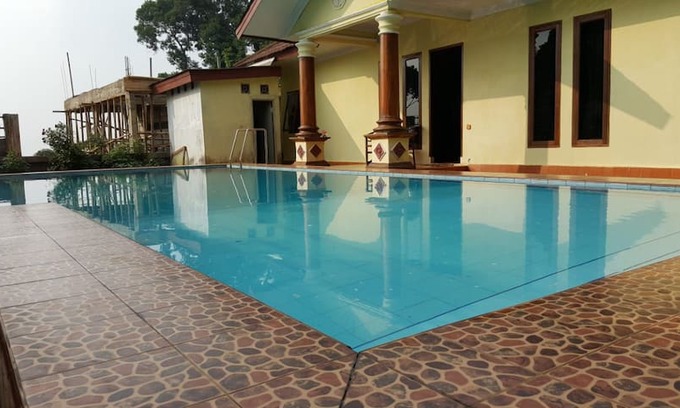 Ciloto House | Vila Cemara Taman Safari Indonesia Cisarua Bogor