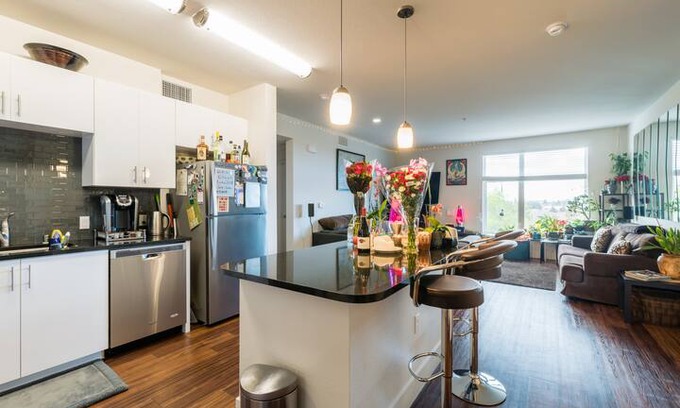 Santa Clara Apartment | Levi luxury! 3 bdrm resort style SUPERHOST! *5*