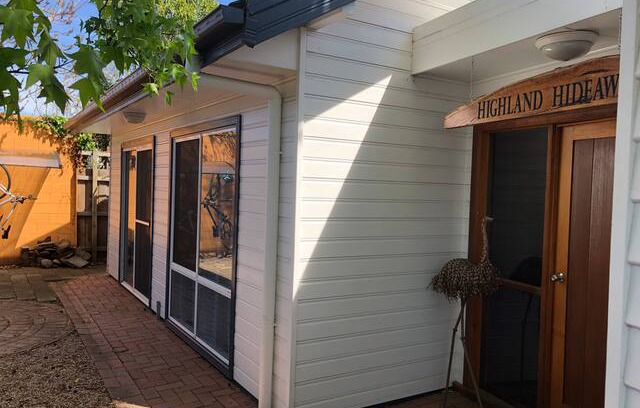 Bairnsdale House | Highland Hideaway Studio House