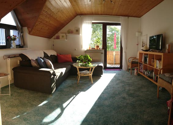 Pegnitz Apartment | 2,5 Zimmerwohnung mit Balkon" beautiful and sweet"