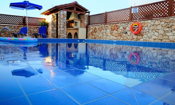 Provarma Villa | luxury villa στον αποκορωνα στης καλυβες με θεα