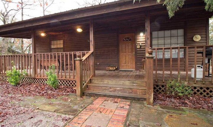 Hochatown Cabin | The Cherokee Maiden Cabin at Hochatown