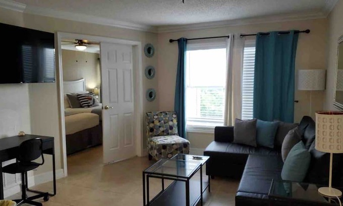 Florida Central Atlantic Coast Apartment | Great Apt Orlando/Kissimmee just min to parks! bl