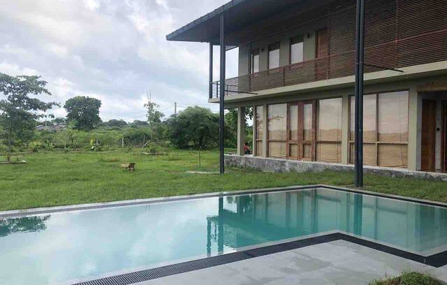 Kirinda Hotel | Tree Tops Yala - Wildlife Bungalow with Pool & AC