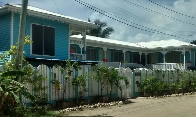 San Pedro Hostel | Bakkatown Belize Hostel Bed #2