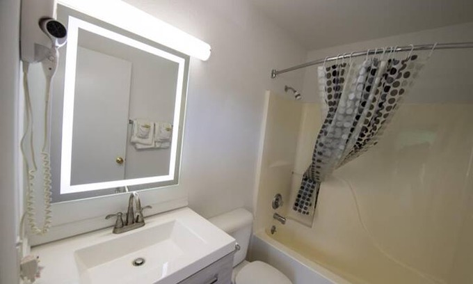 Trinidad Hotel | 2 Double Bed 420 Friendly