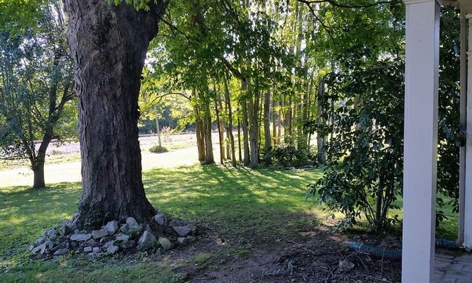 White Mills Bed & Breakfast | Across the Tracks B&B