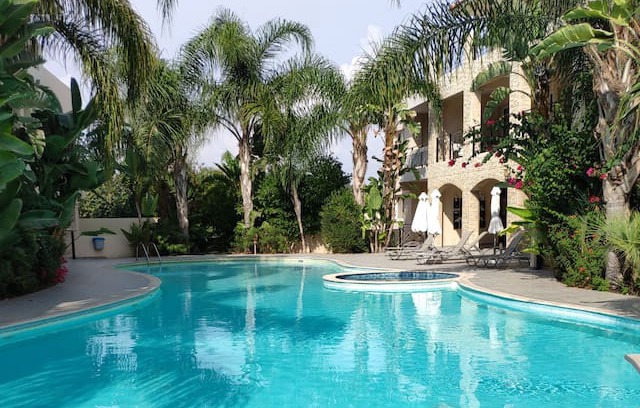 Kiti Apartment | Cypress Garden Views Apt