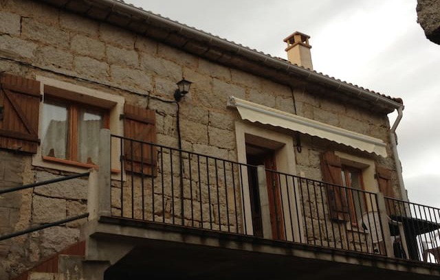 Sainte-Lucie-de-Tallano House | Maison de village en pierre de taille