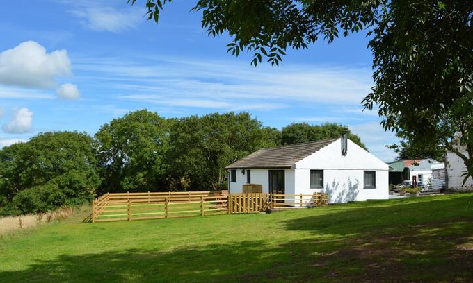 Pembroke Cabin | Highfields Cottage