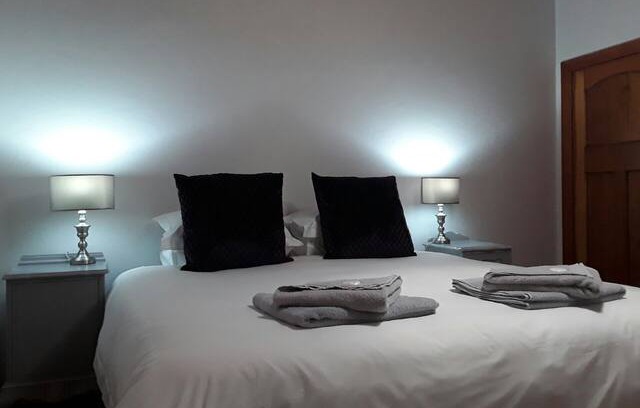 Rawsonville House | Gabriel's Rest - Room 1