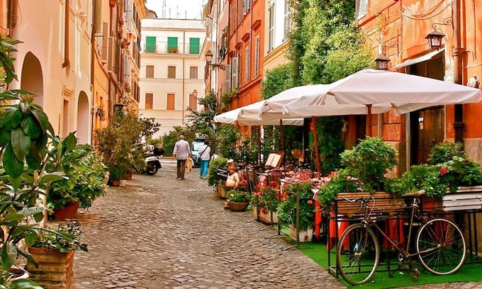 Trastevere Apartment | MySuiteInRome - Trastevere Botanical Garden Suite.