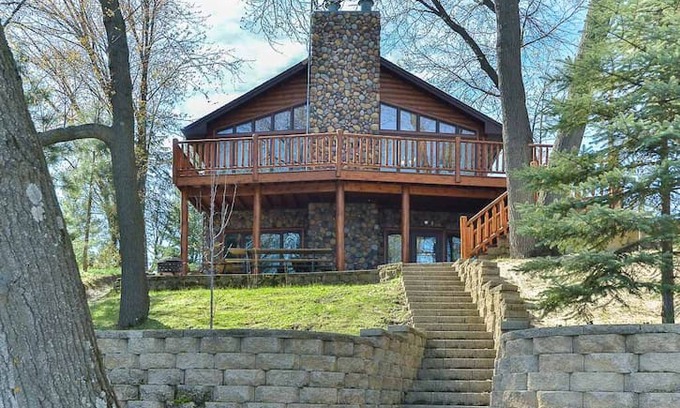 Cambridge Cabin | Cedar Lodge on Spectacle Lake