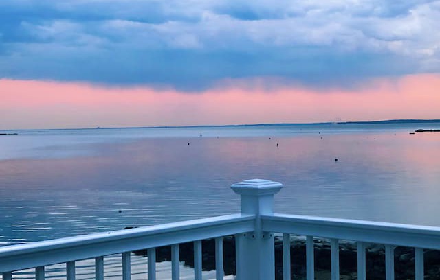 Cove - East Side - Shippan House | NYC Secret Escape —Direct Ocean Front Home