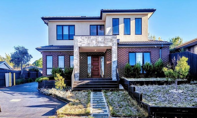 Glen Waverley House | Alice Manor 1---Up market high quality