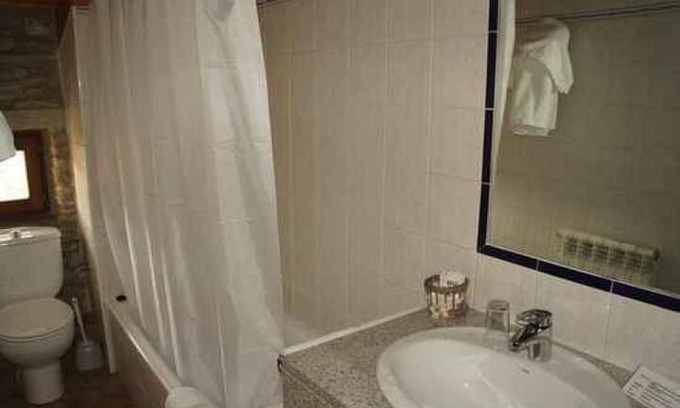 Age Bed & Breakfast | Cal Marrufes- Hab. triple Paller