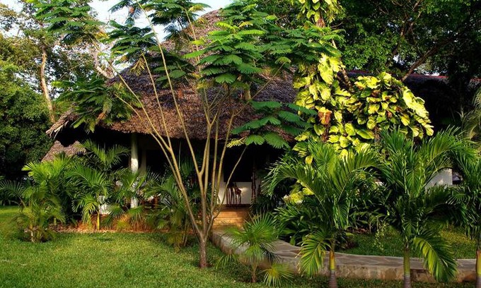 Galu Beach House | The Beach Plot Bungalow Najuma - Galu 723