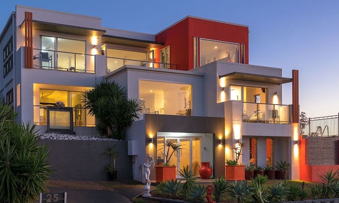 Lammermoor House | Yeppoon's Ultimate Beach House