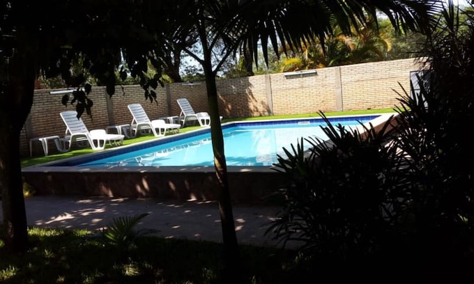 San Bernardino Cabin | CASA QUINTA CON PISCINA, CANCHA DE FÚTBOL, QUINCHO