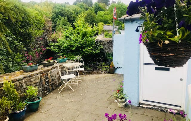 Laxey Cabin | Amulree Holiday Cottage next to Laxey river.