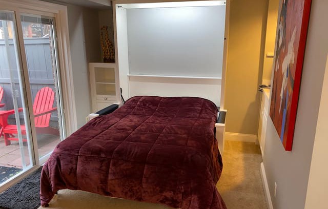 Lyon Park House | Private Suite with Outdoor Space in hot Clarendon!