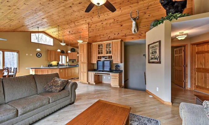 Chetek House | Secluded Home w/30 Acres -Mins to Lake Chetek