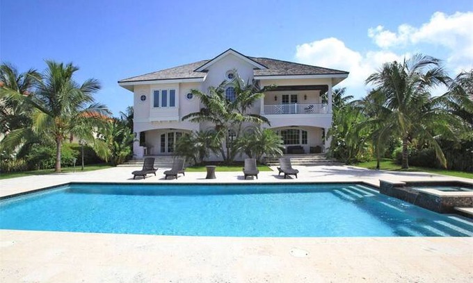 Paradise Island Villa | Paradise Island Villa in Gated Community