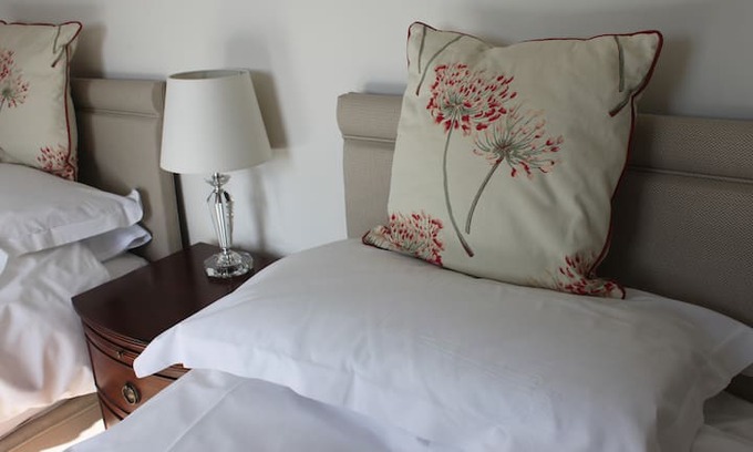 Shrewsbury Bed & Breakfast | Twin room 5 in Beautiful Bed and Breakfast